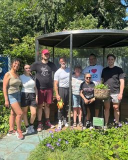 Over the last few months, Softcat employees have been rolling up their sleeves to support through a series of volunteer days.🪴
Together, they helped transform the gardens at a local clinic, weeding, planting and tidying the grounds to create a welcomin