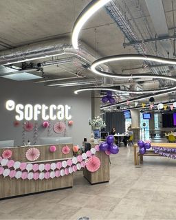 This week, to celebrate International Women's Day, our WIB (Women in Business) Network organised activities to bring everyone together.

What did our offices get up to across the week?

✨ Employees participated in a community-driven 5k walk/run, with pro