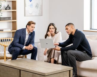 SUR25 COMMR Laptop 13inch Snapdragon Platinum Collab 02