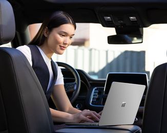 SUR25 COMMR Laptop 13inch Snapdragon Platinum Car 01 1