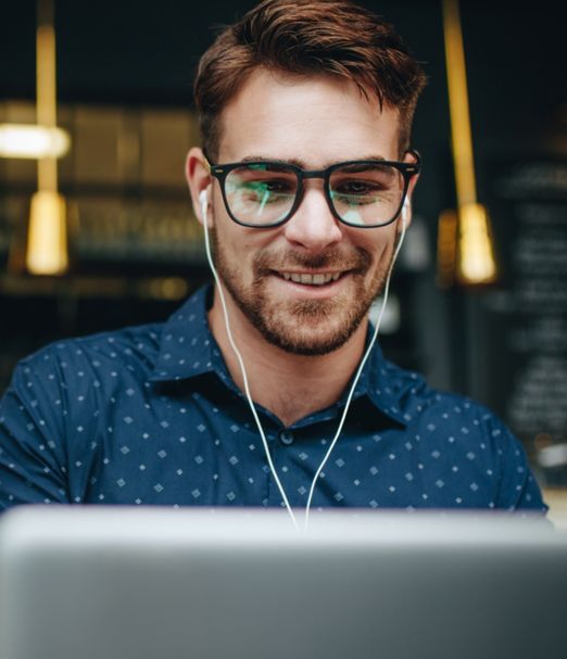 Banner Curve Image (12)