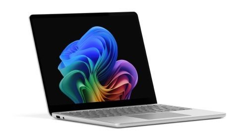 SUR25 COMMR Laptop Platinum 13inch Snapdragon 3qtrLeft 500x281