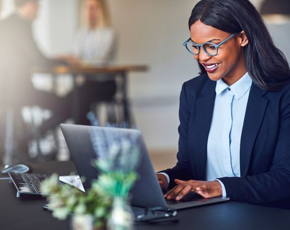 Laptop 1258 x 1000 3