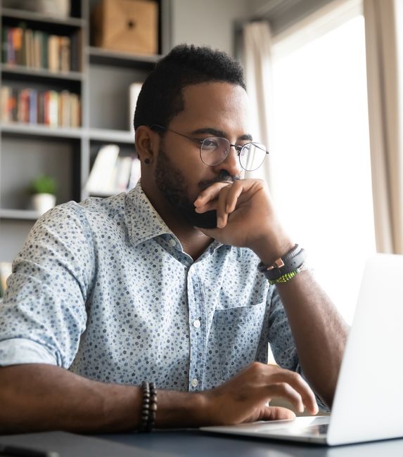 Using Laptop 2 1258 x 1000