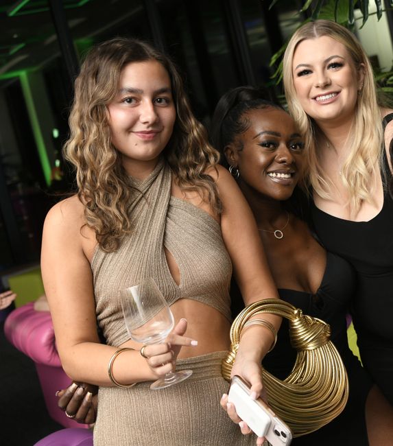 Chill Out 4 smiling women